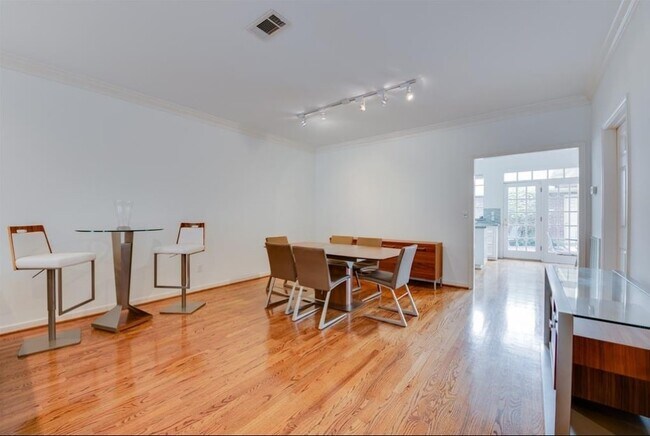 Photo - 2307 Huldy St