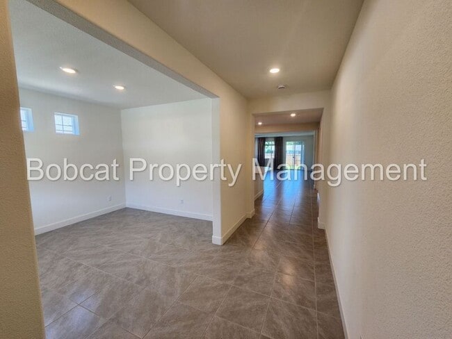 Photo - 1419 Pickaxe St