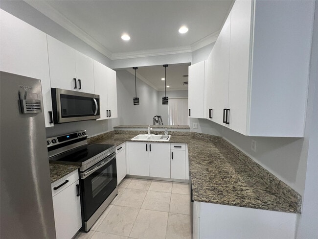 Photo - 3318 Lakeside Dr