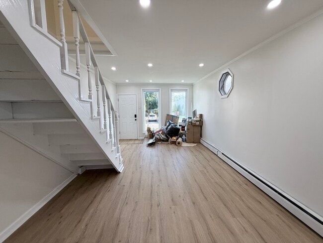 27 Lincoln Ave
