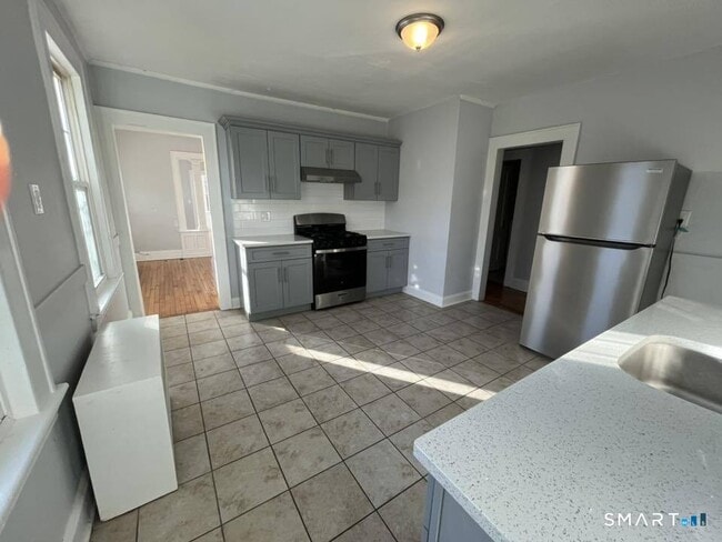 Photo - 102 Remington St