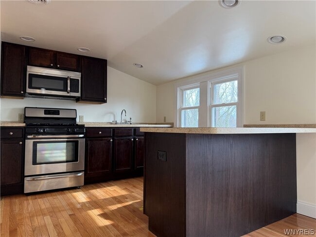 Photo - 35 N Ellicott St