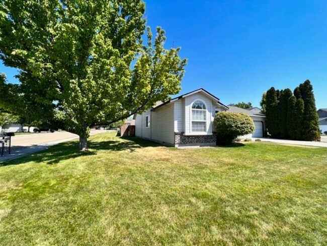 Photo - 8137 Waterfowl Ave