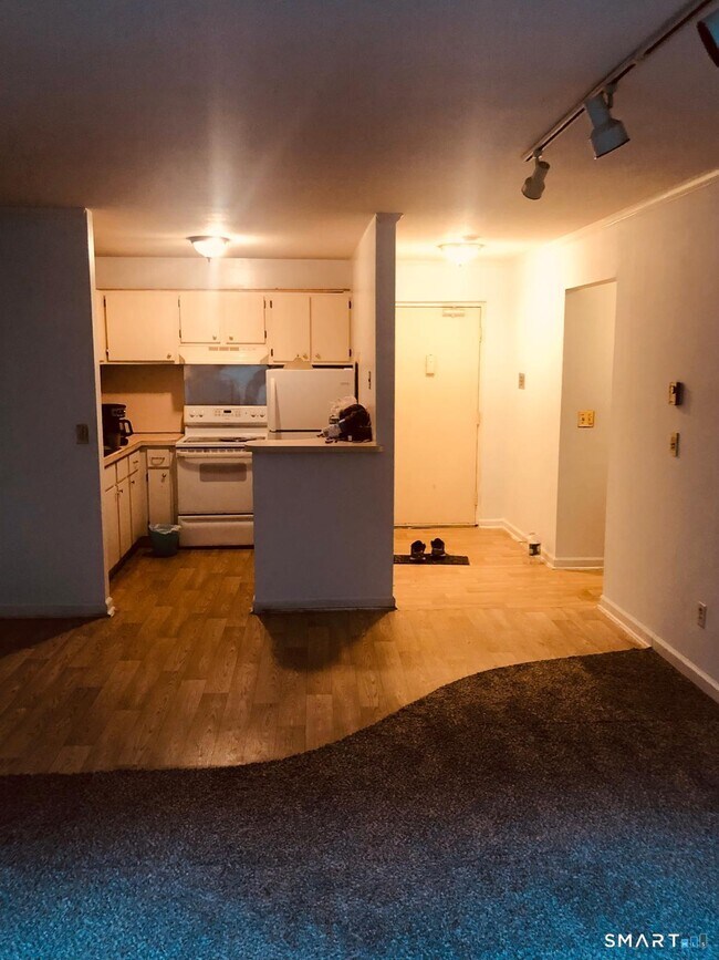 Photo - 25 Donna Dr Unit B5