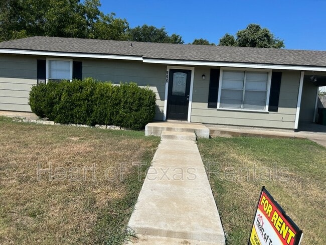 Photo - 822 N Avenue F