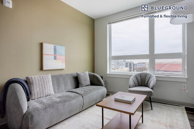 Building Photo - 181 Washington St Rental