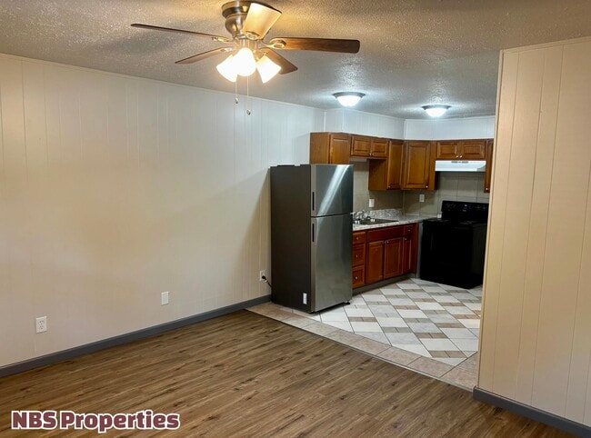 Photo - 867 N Gallaher View Rd