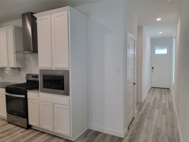 Photo - 2934 Needham Gdn Ln