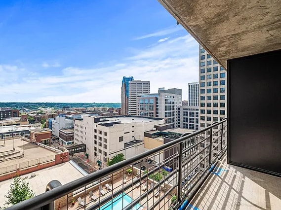 Building Photo - 66 9th St E Unit 1806 Rental