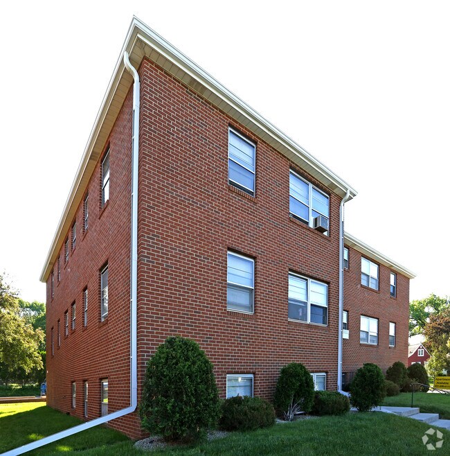 St. Paul Avenue Apartments