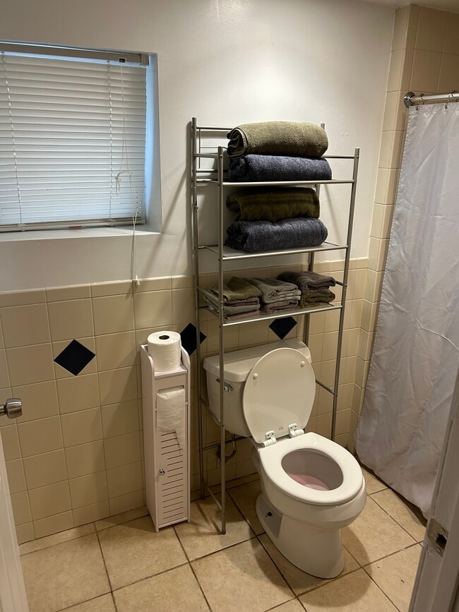 Photo - 3406 15th St NE Unit Basement Apartment