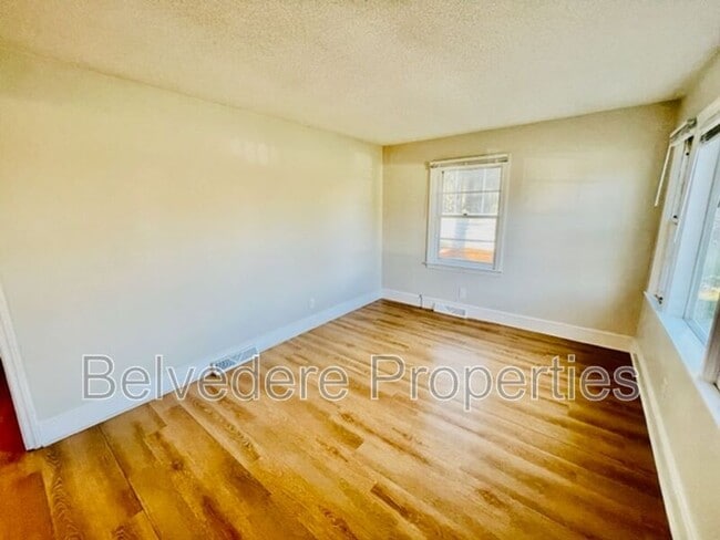 Photo - 616 S Holden Rd