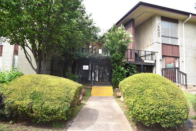 Photo - 5000 Bowser Ave Unidad 209 Rental
