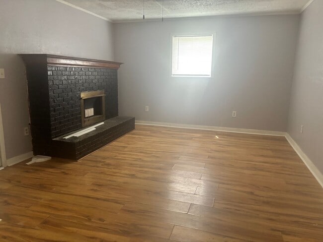 Photo - 2829 Comfort St