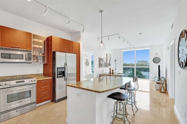 Photo - 1945 S Ocean Dr Unidad 407