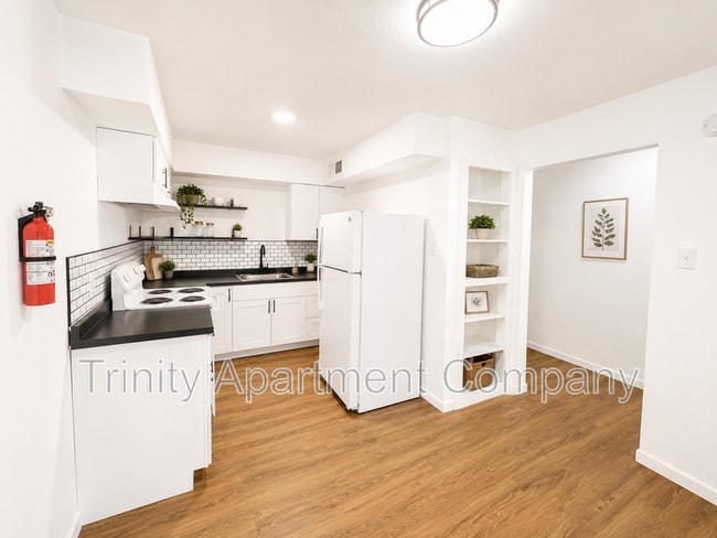 Building Photo - 636 640 Unit 644 Grove St Se - - 636 D