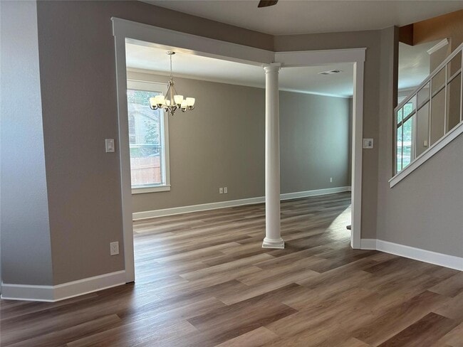 Photo - 7525 Windrush Dr