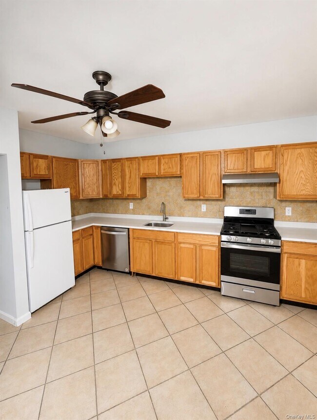 Photo - 210 Main St Unit #2