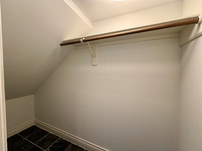 Photo - 5430 Crooms St