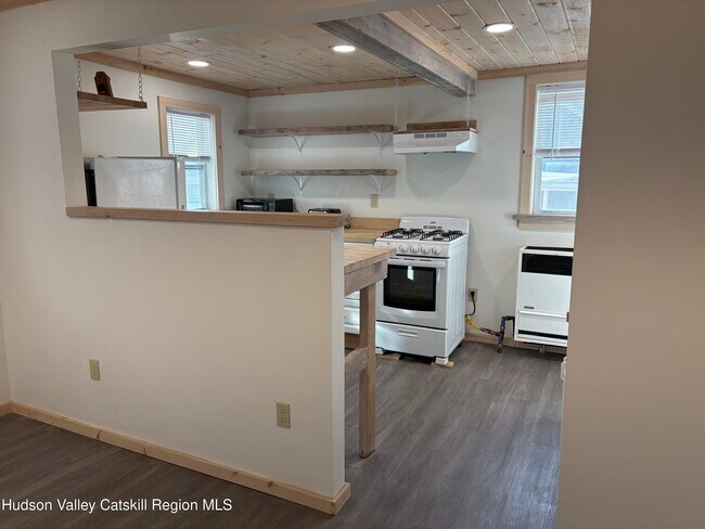 Photo - 18 Market St