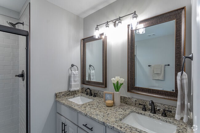 3BR, 2.5BA - 1554SF
