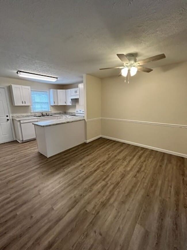 Photo - 1840 Woodland Ave Unit 1840_1