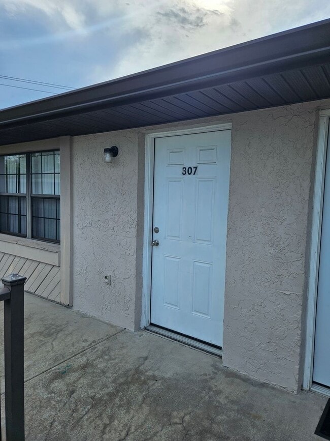 Photo - 1290 9th St