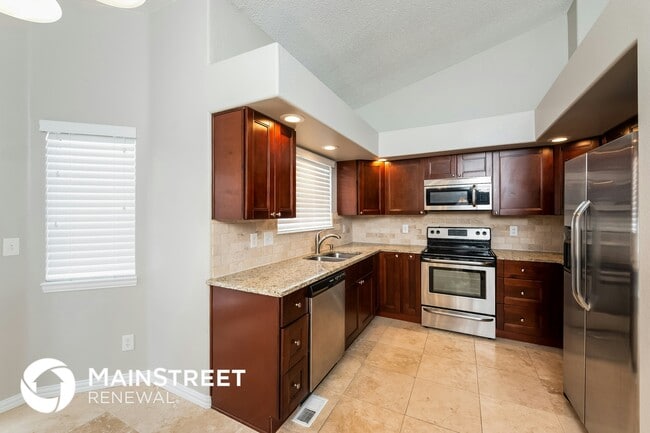 Photo - 18557 E Hamilton Dr