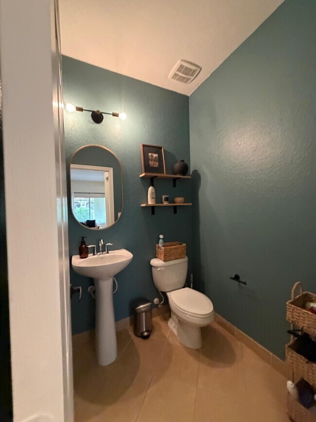 Photo - 358 Lake Monterey Cir