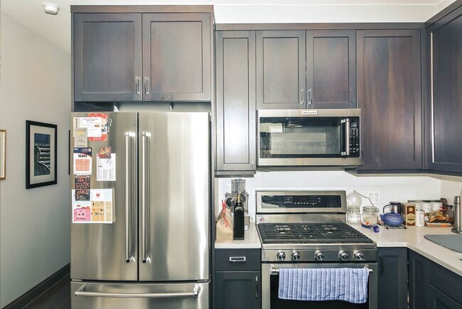 Photo - 4342 N Ashland Ave Unit J06P