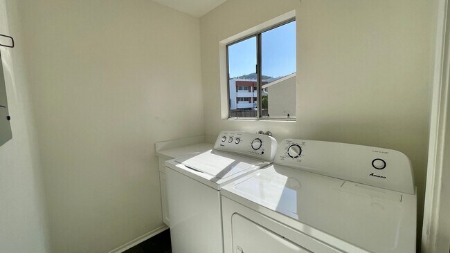 Photo - 2 Bedroom 2-1/2 Bathroom Townhouse by Sierra Vista Hospital and Near Cal Poly Campus