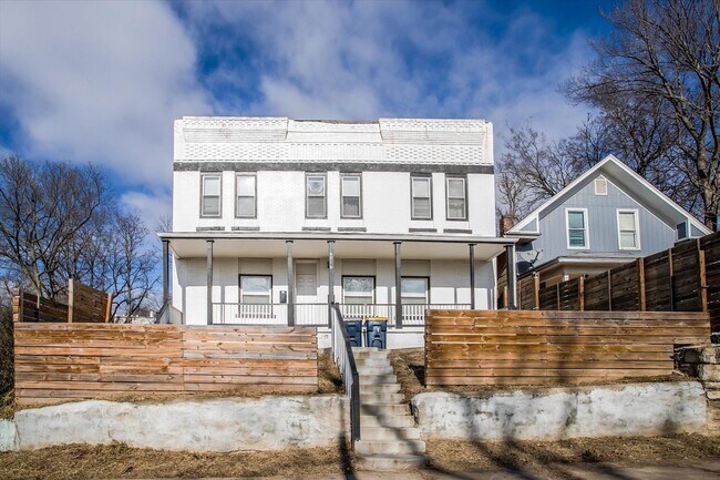 Photo - 4214 E 7 St Unit #A (Downstairs)