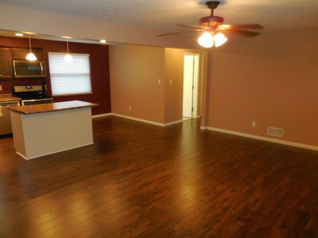 Photo - 959 Gardner Rd