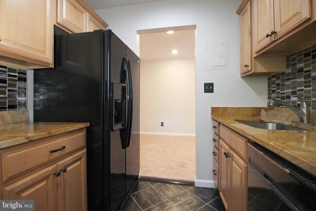 Photo - 2833 Kalmia Lee Ct Unit 302