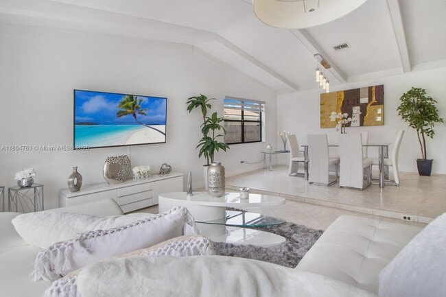 Photo - 405 SE 4th St