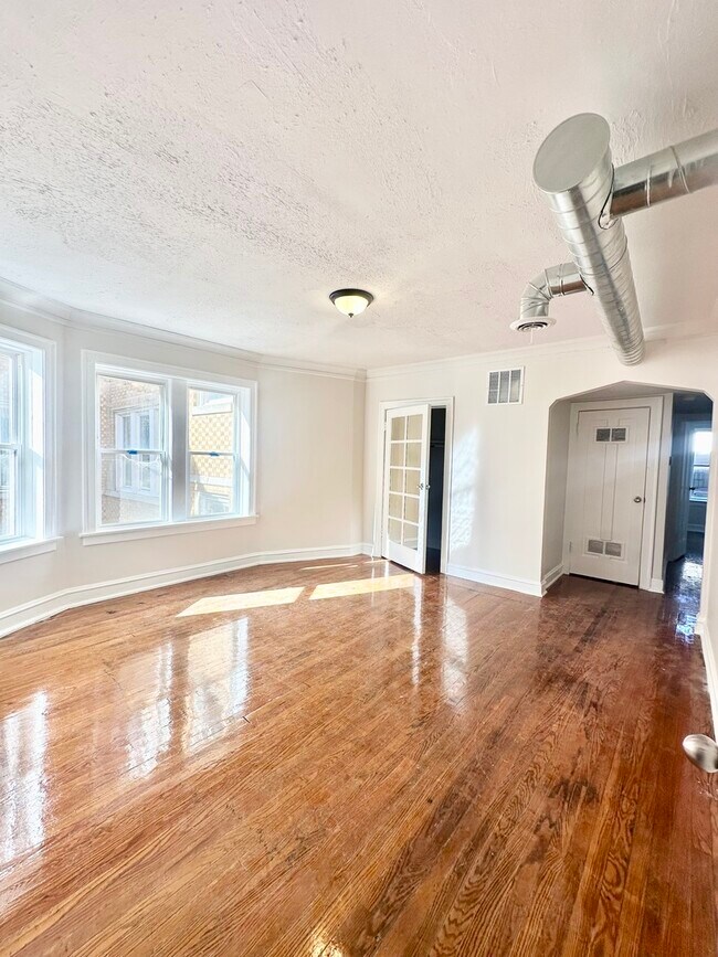 Photo - 1152 N Lawndale Ave Unidad 2