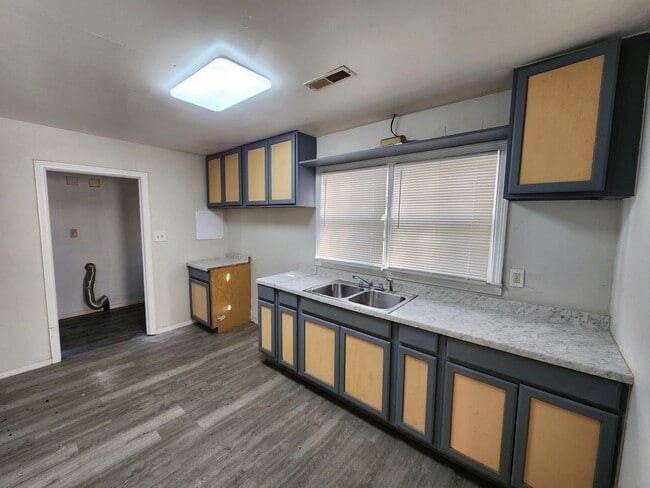 Photo - 4208 50th Ave N