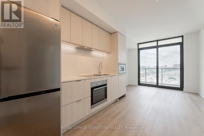 Photo - 86 Dundas St E Unit 526