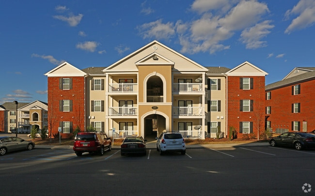 Briar Grove Apartment Homes - Briar Grove Apartment Homes