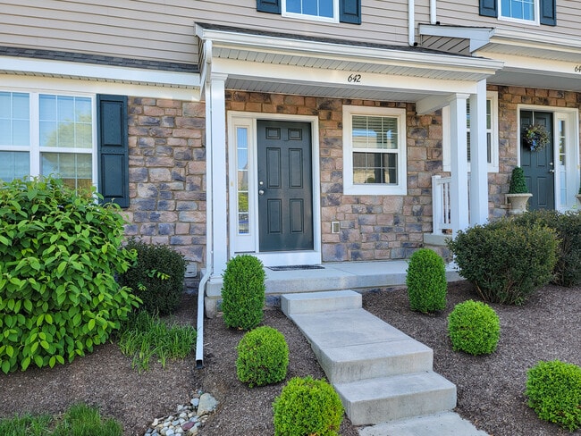 Photo - 642 Brentwood Dr