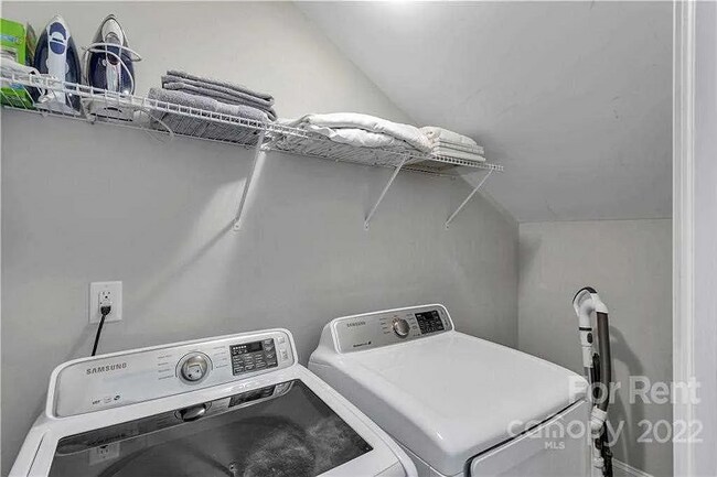 Photo - 812 E 20th St