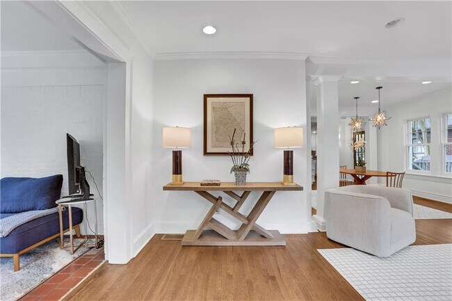 Photo - 355 8th St NE