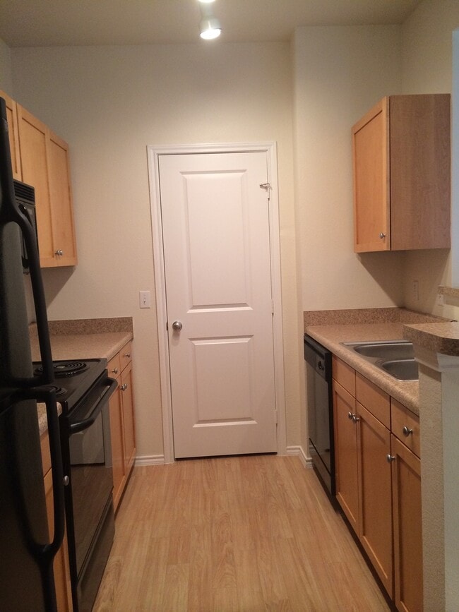 Photo - Modern 2-Bedroom in Eden Prairie with Heat... Unidad 2316