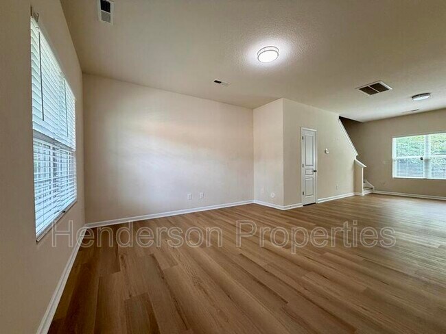 Photo - 3122 Riley Ave