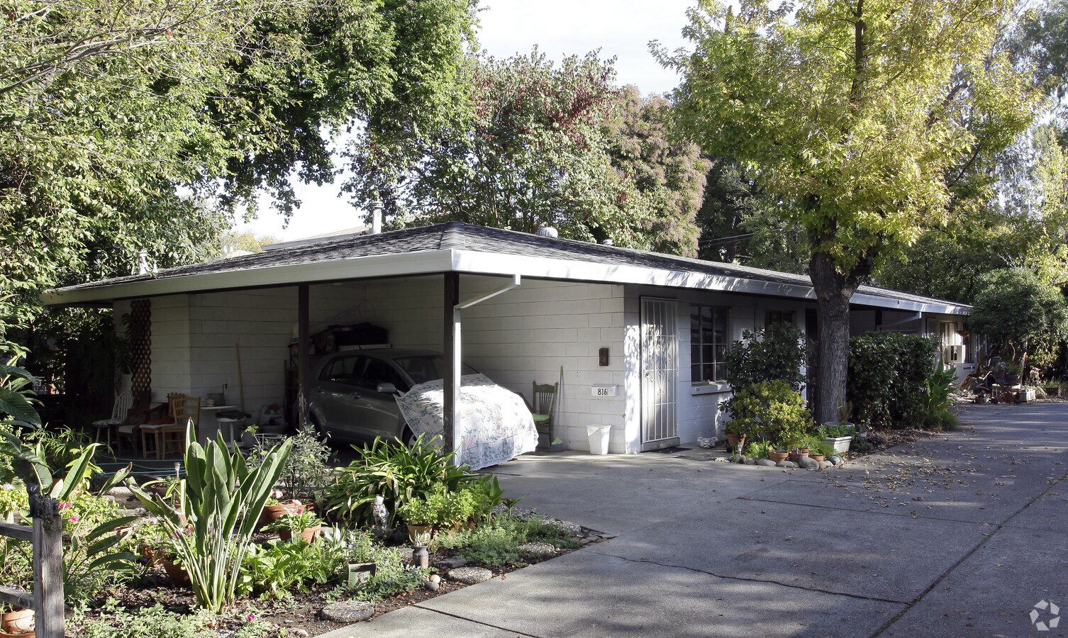 Photo - 808-822 D St