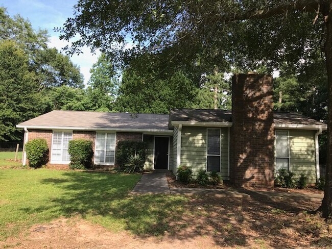 Photo - Eastside Home in Quiet Neighborhood
