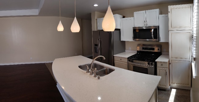 Photo - 2413 Vine St Unidad # 2