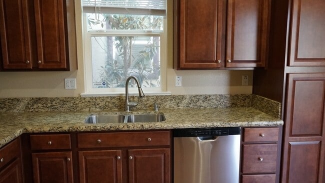 Photo - Beautiful two story home in Roseville!