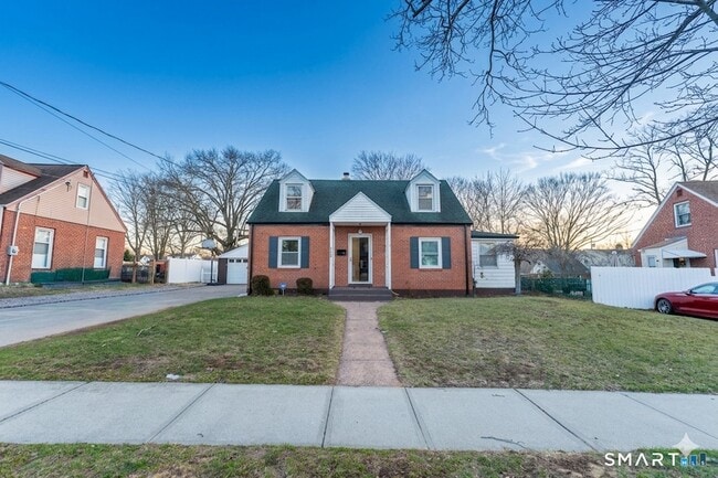 Photo - 122 Oberlin Rd