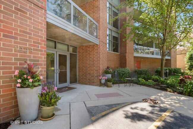 Photo - 1228 Emerson St Unit 304